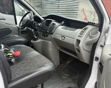 Белый Рено Трафик, объемом двигателя 2 л и пробегом 355 тыс. км за 8800 $, фото 5 на Automoto.ua