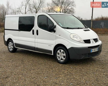 Белый Рено Трафик, объемом двигателя 2 л и пробегом 280 тыс. км за 14300 $, фото 7 на Automoto.ua