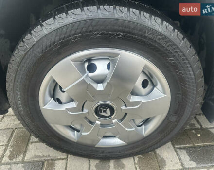 Белый Рено Трафик, объемом двигателя 2 л и пробегом 189 тыс. км за 13600 $, фото 20 на Automoto.ua