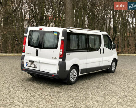 Белый Рено Трафик, объемом двигателя 2 л и пробегом 365 тыс. км за 13350 $, фото 5 на Automoto.ua