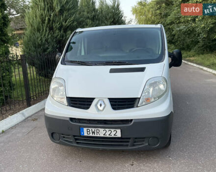Белый Рено Трафик, объемом двигателя 2 л и пробегом 228 тыс. км за 10700 $, фото 90 на Automoto.ua