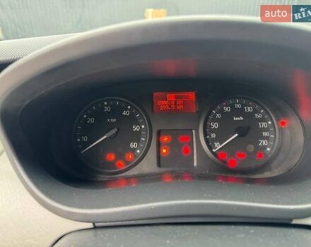 Белый Рено Трафик, объемом двигателя 2 л и пробегом 260 тыс. км за 13600 $, фото 11 на Automoto.ua