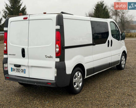 Белый Рено Трафик, объемом двигателя 2 л и пробегом 280 тыс. км за 14300 $, фото 5 на Automoto.ua
