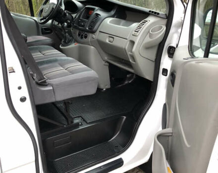 Белый Рено Трафик, объемом двигателя 2 л и пробегом 365 тыс. км за 13350 $, фото 10 на Automoto.ua