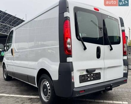 Белый Рено Трафик, объемом двигателя 2 л и пробегом 260 тыс. км за 13600 $, фото 3 на Automoto.ua