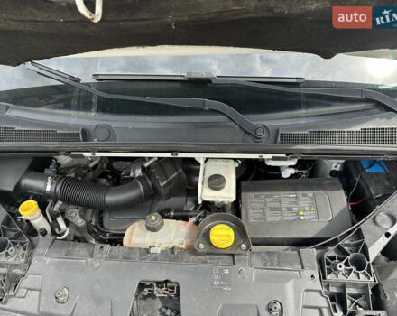 Белый Рено Трафик, объемом двигателя 1.6 л и пробегом 223 тыс. км за 13749 $, фото 40 на Automoto.ua