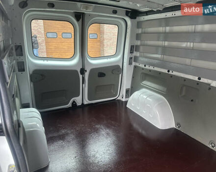 Белый Рено Трафик, объемом двигателя 2 л и пробегом 189 тыс. км за 13600 $, фото 31 на Automoto.ua