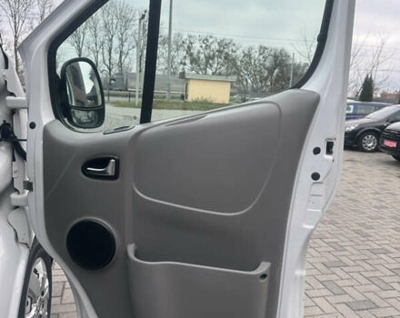 Белый Рено Трафик, объемом двигателя 2 л и пробегом 189 тыс. км за 13600 $, фото 49 на Automoto.ua