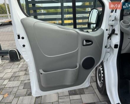 Белый Рено Трафик, объемом двигателя 2 л и пробегом 193 тыс. км за 15750 $, фото 13 на Automoto.ua