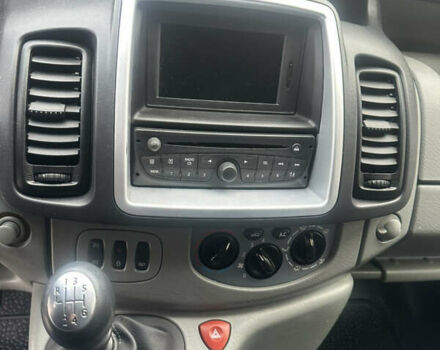 Белый Рено Трафик, объемом двигателя 2 л и пробегом 189 тыс. км за 13600 $, фото 62 на Automoto.ua