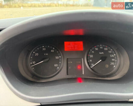 Белый Рено Трафик, объемом двигателя 2 л и пробегом 280 тыс. км за 13900 $, фото 24 на Automoto.ua