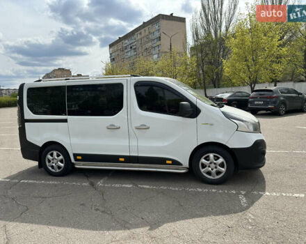 Белый Рено Трафик, объемом двигателя 1.6 л и пробегом 223 тыс. км за 13749 $, фото 5 на Automoto.ua