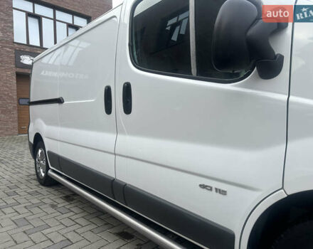 Белый Рено Трафик, объемом двигателя 2 л и пробегом 189 тыс. км за 13600 $, фото 24 на Automoto.ua