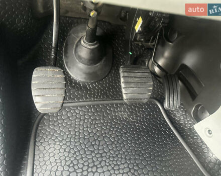 Белый Рено Трафик, объемом двигателя 2 л и пробегом 189 тыс. км за 13600 $, фото 66 на Automoto.ua