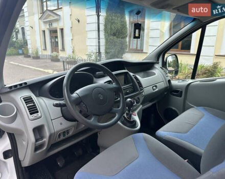 Белый Рено Трафик, объемом двигателя 2 л и пробегом 260 тыс. км за 11700 $, фото 15 на Automoto.ua