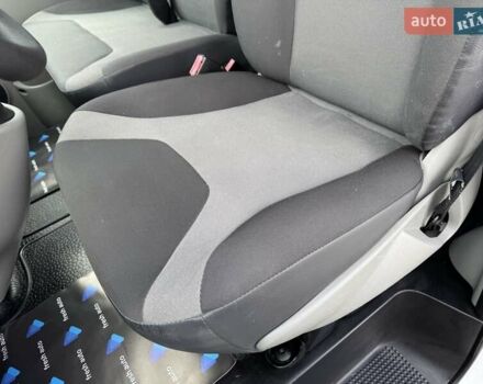 Белый Рено Трафик, объемом двигателя 2 л и пробегом 193 тыс. км за 15750 $, фото 18 на Automoto.ua