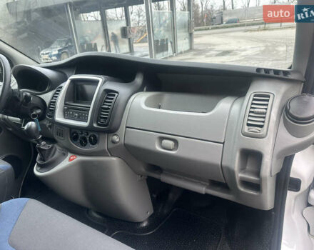 Белый Рено Трафик, объемом двигателя 2 л и пробегом 189 тыс. км за 13600 $, фото 53 на Automoto.ua