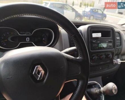 Білий Рено Трафік, об'ємом двигуна 1.6 л та пробігом 320 тис. км за 10000 $, фото 8 на Automoto.ua