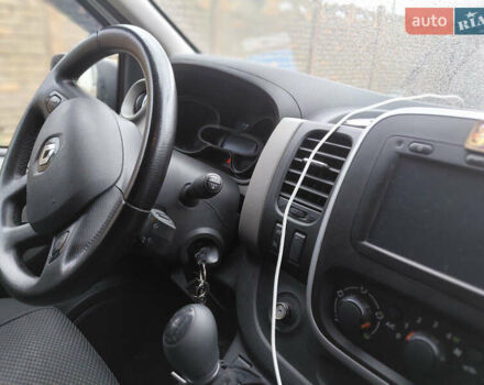 Белый Рено Трафик, объемом двигателя 1.6 л и пробегом 317 тыс. км за 13700 $, фото 20 на Automoto.ua