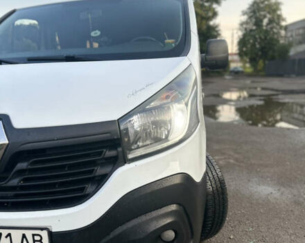 Білий Рено Трафік, об'ємом двигуна 1.6 л та пробігом 275 тис. км за 16000 $, фото 2 на Automoto.ua