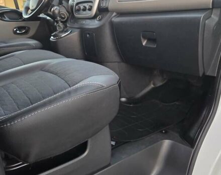 Белый Рено Трафик, объемом двигателя 1.6 л и пробегом 292 тыс. км за 13600 $, фото 4 на Automoto.ua