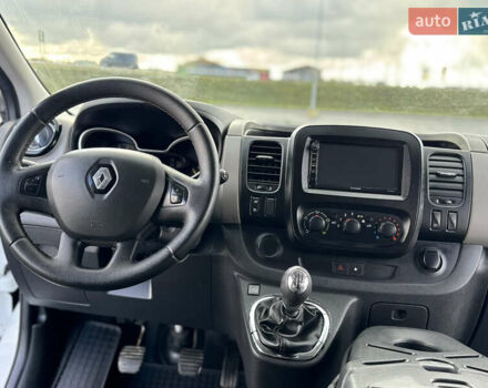 Белый Рено Трафик, объемом двигателя 1.6 л и пробегом 217 тыс. км за 13700 $, фото 56 на Automoto.ua