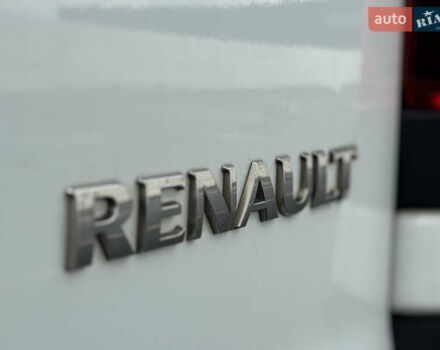 Белый Рено Трафик, объемом двигателя 1.6 л и пробегом 217 тыс. км за 13700 $, фото 24 на Automoto.ua