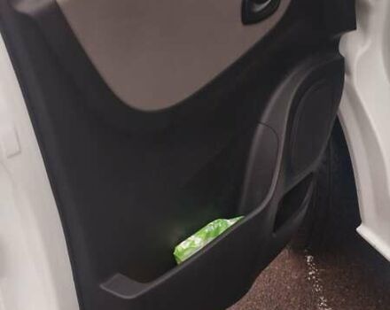 Белый Рено Трафик, объемом двигателя 1.6 л и пробегом 220 тыс. км за 11900 $, фото 18 на Automoto.ua