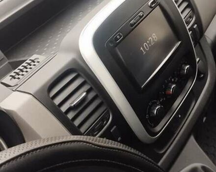 Белый Рено Трафик, объемом двигателя 1.6 л и пробегом 220 тыс. км за 11900 $, фото 21 на Automoto.ua