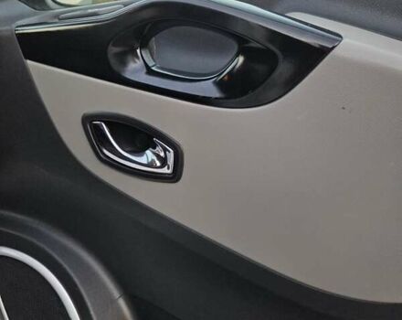 Белый Рено Трафик, объемом двигателя 1.6 л и пробегом 292 тыс. км за 13600 $, фото 2 на Automoto.ua