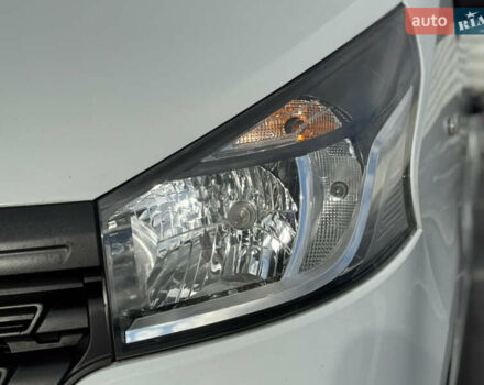 Белый Рено Трафик, объемом двигателя 1.6 л и пробегом 217 тыс. км за 13700 $, фото 39 на Automoto.ua