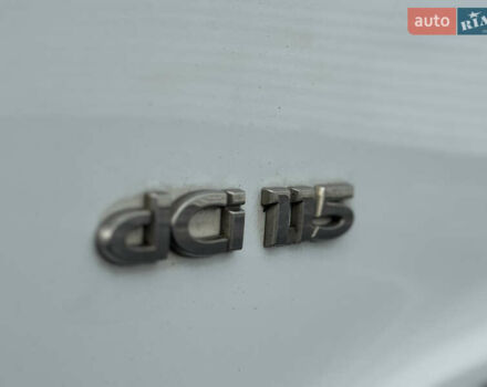 Белый Рено Трафик, объемом двигателя 1.6 л и пробегом 217 тыс. км за 13700 $, фото 33 на Automoto.ua