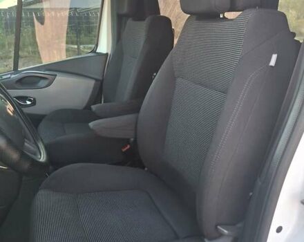 Білий Рено Трафік, об'ємом двигуна 1.6 л та пробігом 202 тис. км за 16800 $, фото 15 на Automoto.ua