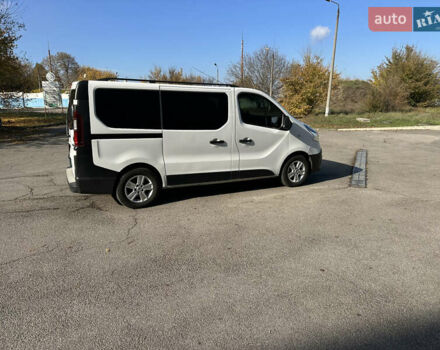 Білий Рено Трафік, об'ємом двигуна 1.6 л та пробігом 261 тис. км за 13700 $, фото 10 на Automoto.ua