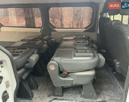 Белый Рено Трафик, объемом двигателя 1.6 л и пробегом 275 тыс. км за 14800 $, фото 12 на Automoto.ua