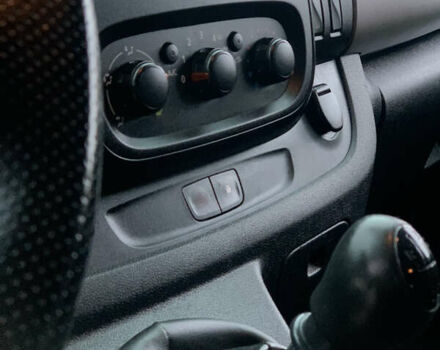 Белый Рено Трафик, объемом двигателя 1.6 л и пробегом 160 тыс. км за 14950 $, фото 22 на Automoto.ua