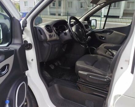 Білий Рено Трафік, об'ємом двигуна 1.6 л та пробігом 320 тис. км за 10000 $, фото 1 на Automoto.ua