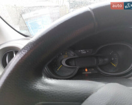 Белый Рено Трафик, объемом двигателя 1.6 л и пробегом 317 тыс. км за 13700 $, фото 15 на Automoto.ua