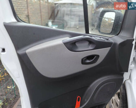 Белый Рено Трафик, объемом двигателя 1.6 л и пробегом 317 тыс. км за 13700 $, фото 13 на Automoto.ua