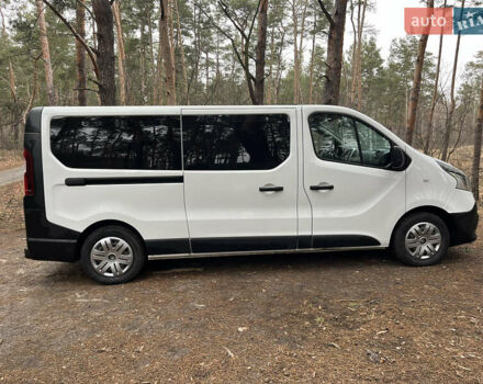 Белый Рено Трафик, объемом двигателя 1.6 л и пробегом 275 тыс. км за 14800 $, фото 4 на Automoto.ua