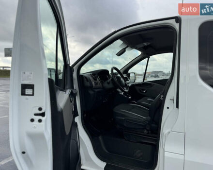 Белый Рено Трафик, объемом двигателя 1.6 л и пробегом 217 тыс. км за 13700 $, фото 54 на Automoto.ua