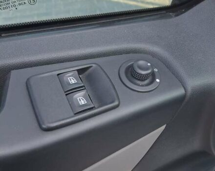 Білий Рено Трафік, об'ємом двигуна 1.6 л та пробігом 202 тис. км за 16800 $, фото 18 на Automoto.ua