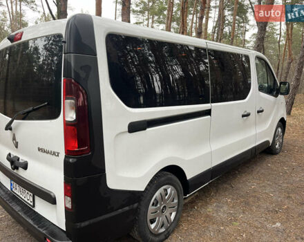 Белый Рено Трафик, объемом двигателя 1.6 л и пробегом 275 тыс. км за 14800 $, фото 2 на Automoto.ua