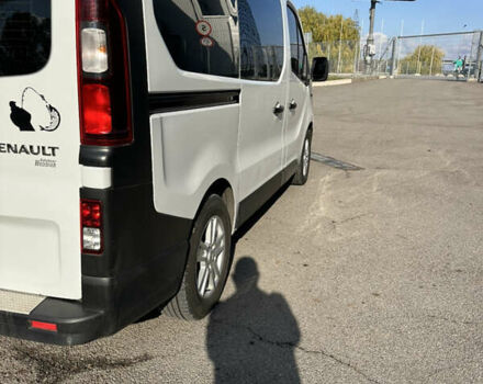 Білий Рено Трафік, об'ємом двигуна 1.6 л та пробігом 261 тис. км за 13700 $, фото 9 на Automoto.ua