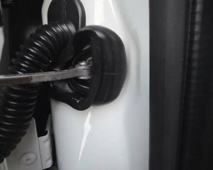 Белый Рено Трафик, объемом двигателя 1.6 л и пробегом 292 тыс. км за 13600 $, фото 7 на Automoto.ua