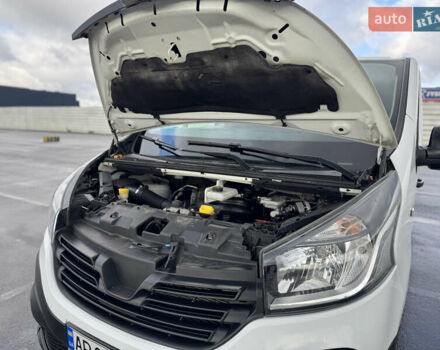 Белый Рено Трафик, объемом двигателя 1.6 л и пробегом 217 тыс. км за 13700 $, фото 87 на Automoto.ua