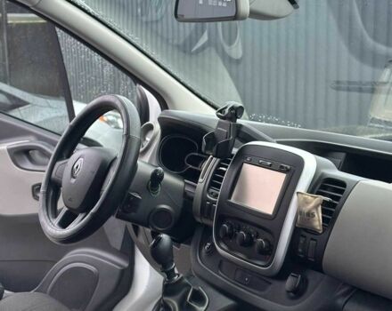 Белый Рено Трафик, объемом двигателя 1.6 л и пробегом 262 тыс. км за 13700 $, фото 5 на Automoto.ua