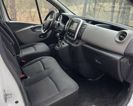 Белый Рено Трафик, объемом двигателя 1.6 л и пробегом 275 тыс. км за 14800 $, фото 8 на Automoto.ua