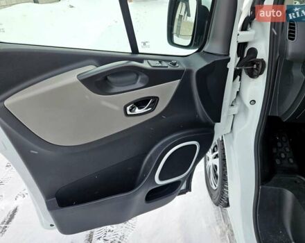 Белый Рено Трафик, объемом двигателя 1.6 л и пробегом 156 тыс. км за 17700 $, фото 33 на Automoto.ua