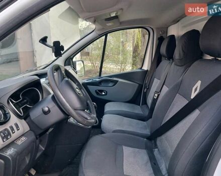 Білий Рено Трафік, об'ємом двигуна 1.6 л та пробігом 207 тис. км за 10980 $, фото 6 на Automoto.ua